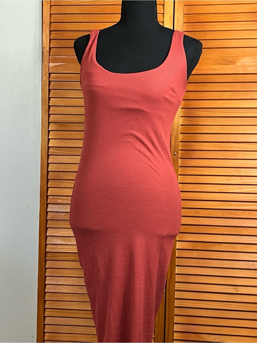 Forever 21 Scoop Neck Ribbed Maxi Dress in Rust